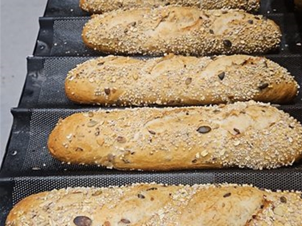 Voorgebakken meergranen baquettes/2